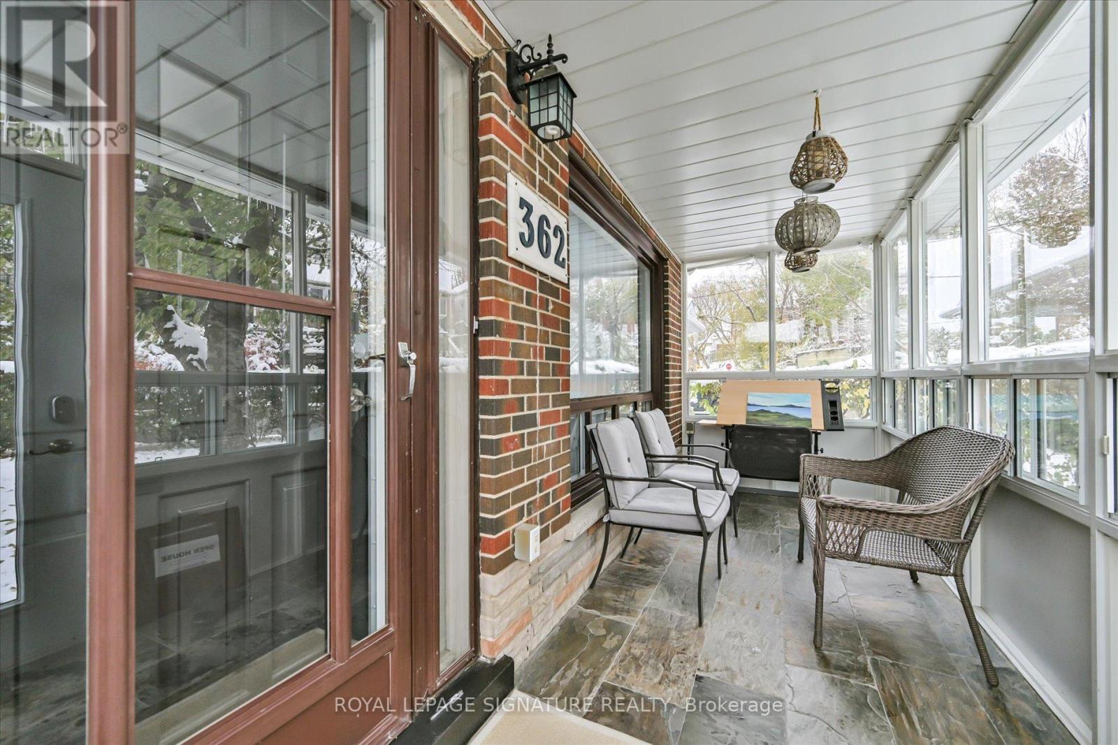 362 Silverthorn Avenue, Toronto, Ontario  M6M 3G8 - Photo 3 - W13746602