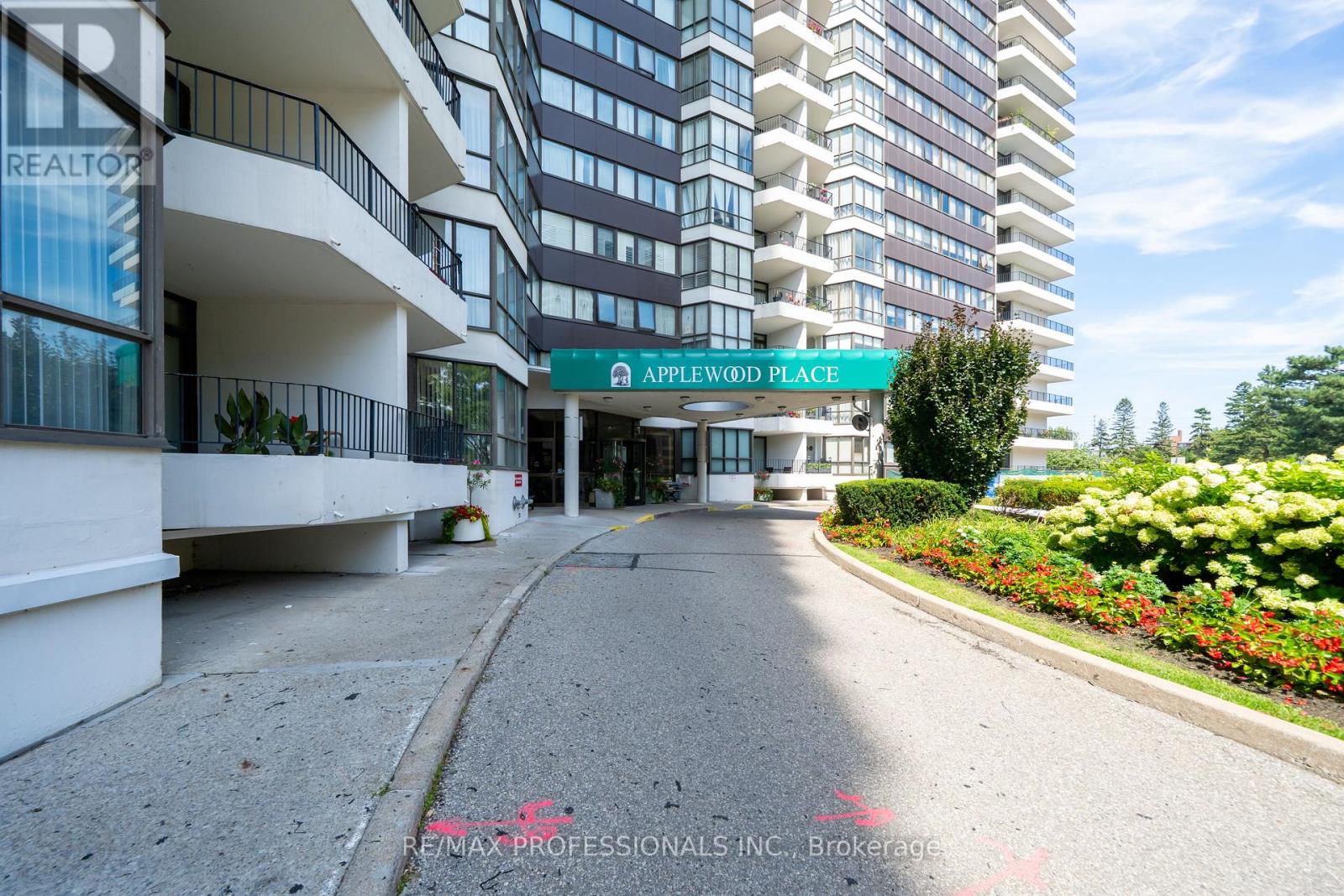 1204 - 1333 BLOOR STREET, Mississauga, Ontario
