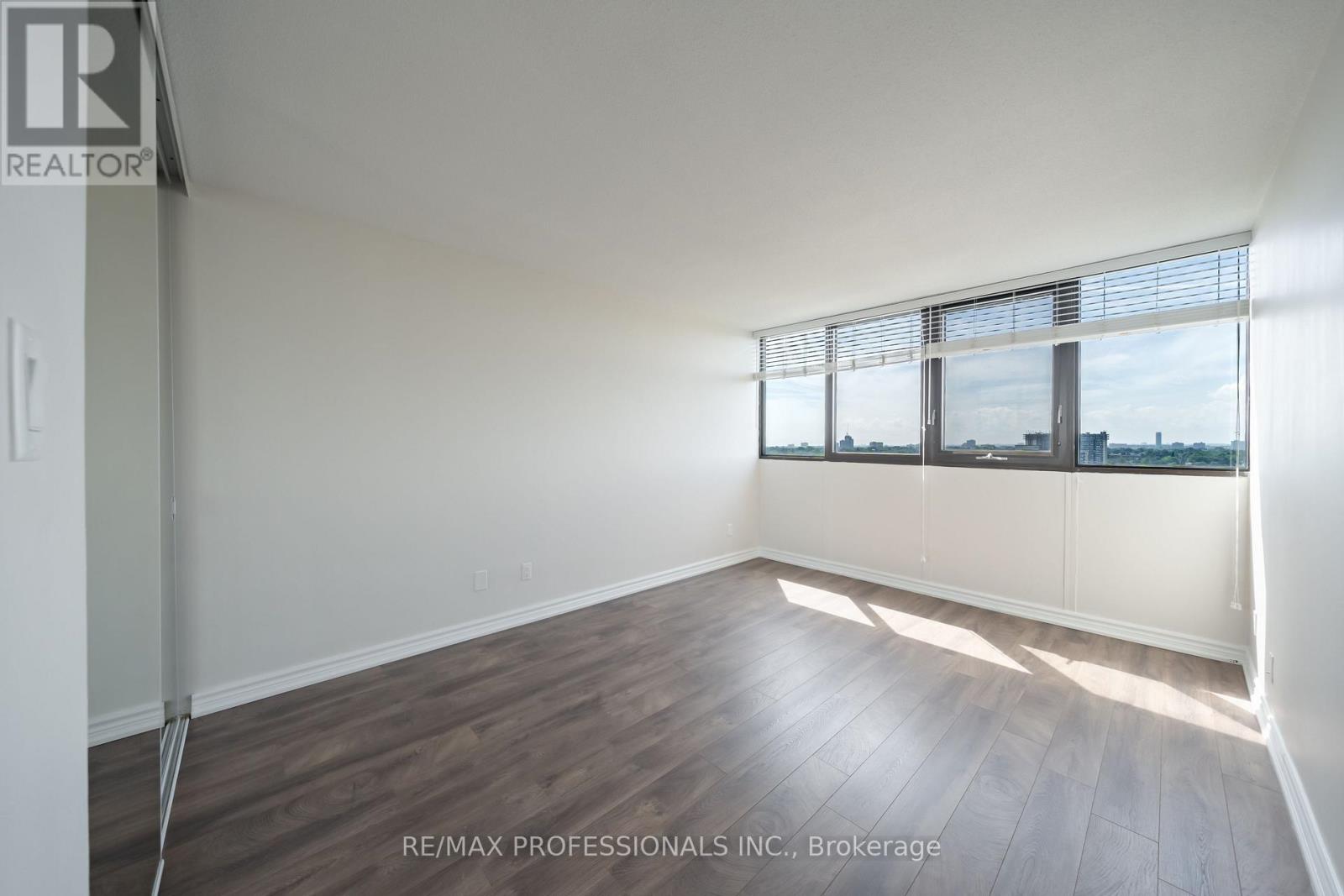 1204 - 1333 Bloor Street, Mississauga, Ontario  L4Y 3T6 - Photo 32 - W13746652