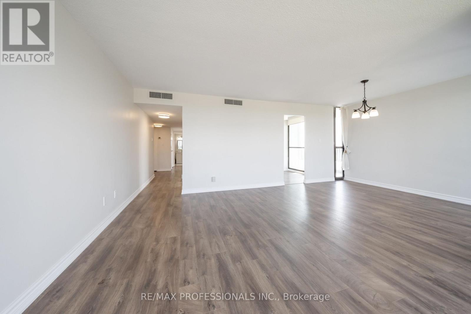 1204 - 1333 Bloor Street, Mississauga, Ontario  L4Y 3T6 - Photo 9 - W13746652