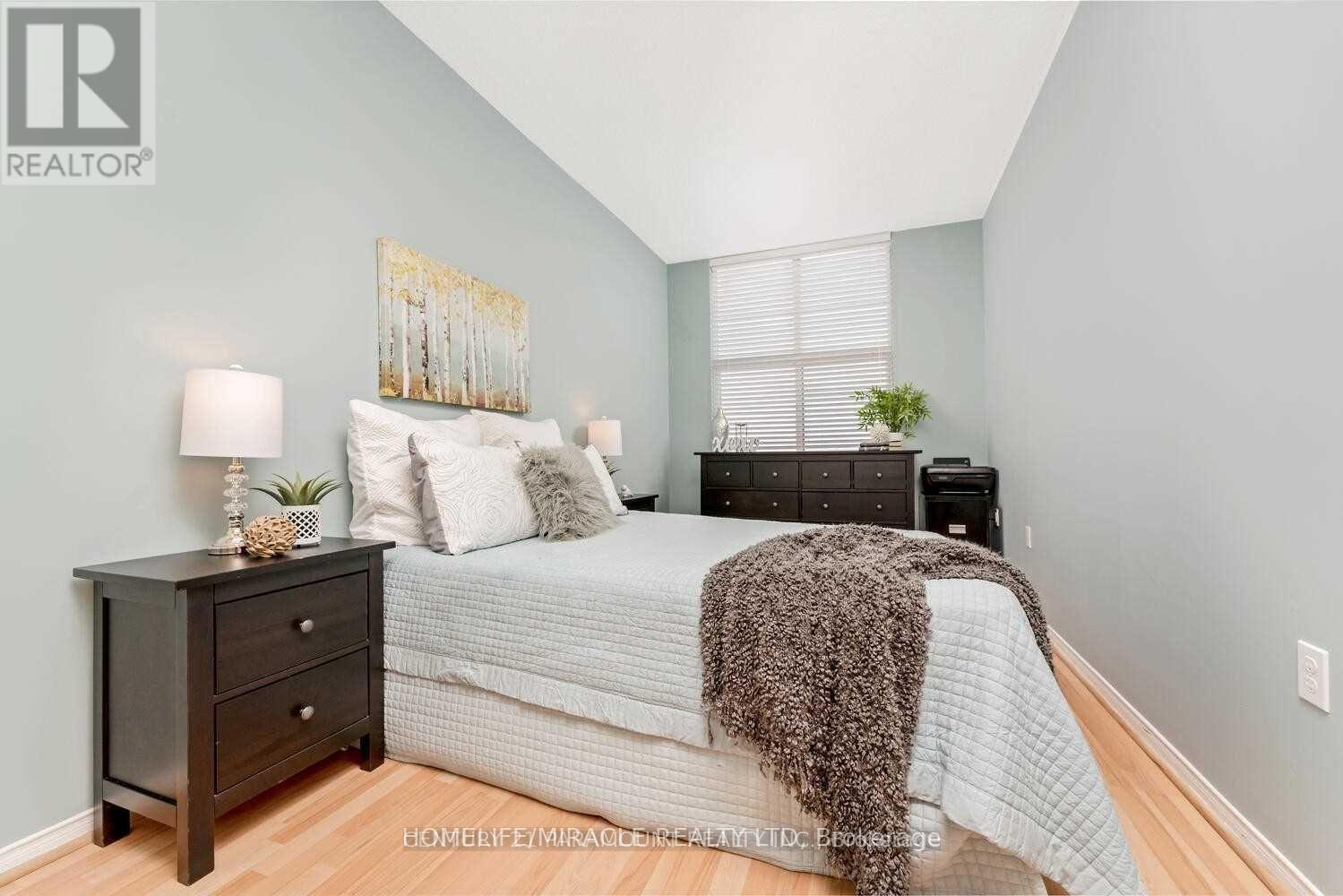 418 - 2199 Sixth Line, Oakville, Ontario  L6H 5V3 - Photo 8 - W13746654