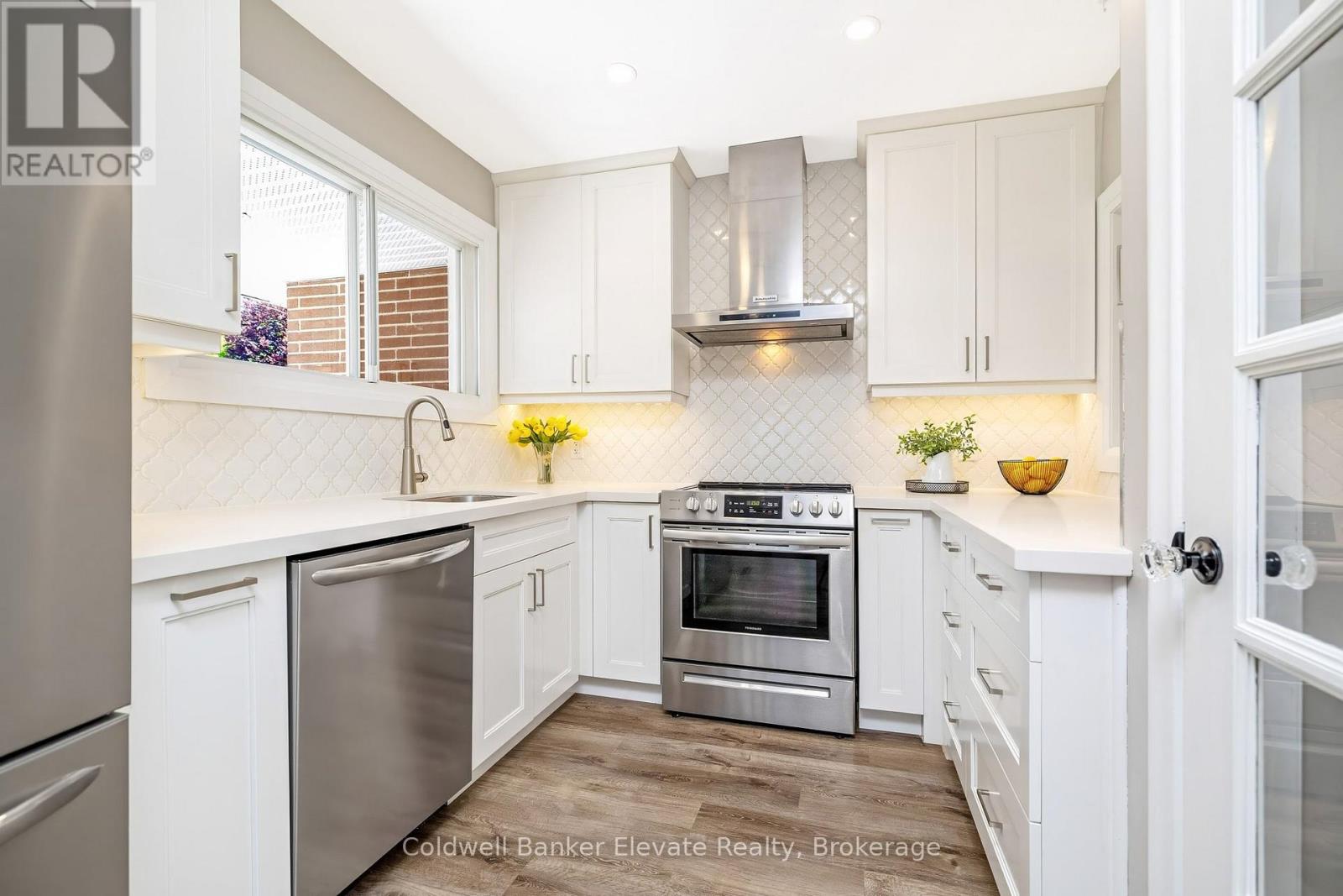 21 Market Street, Halton Hills, Ontario  L7G 3B9 - Photo 11 - W13746666