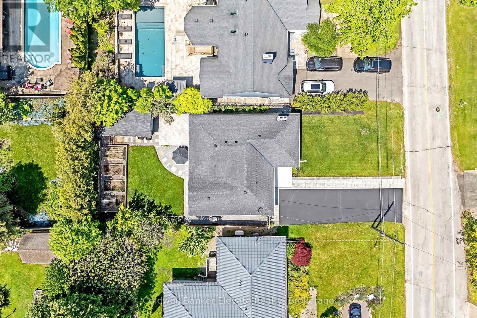 21 Market Street, Halton Hills, Ontario  L7G 3B9 - Photo 4 - W13746666