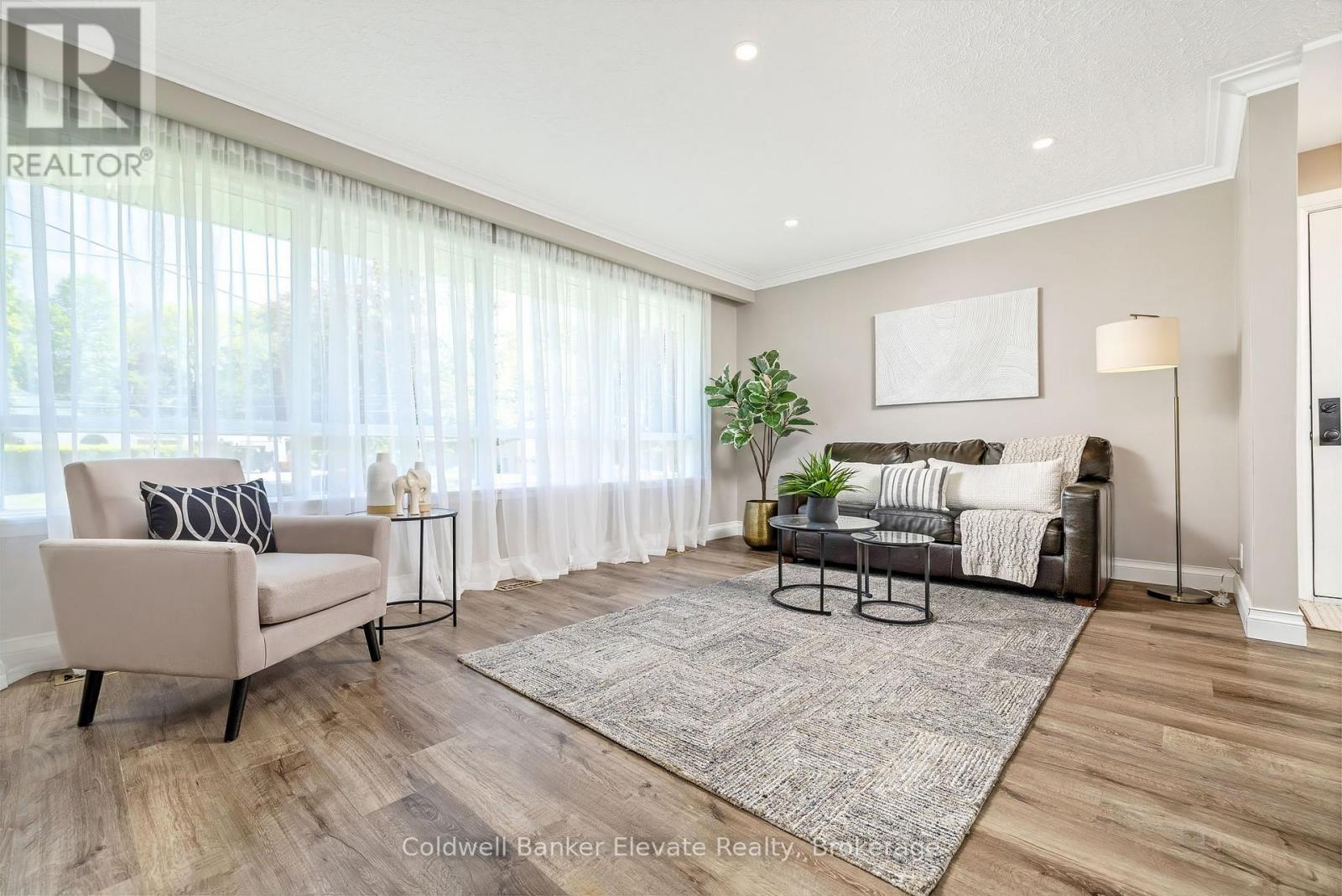 21 Market Street, Halton Hills, Ontario  L7G 3B9 - Photo 7 - W13746666