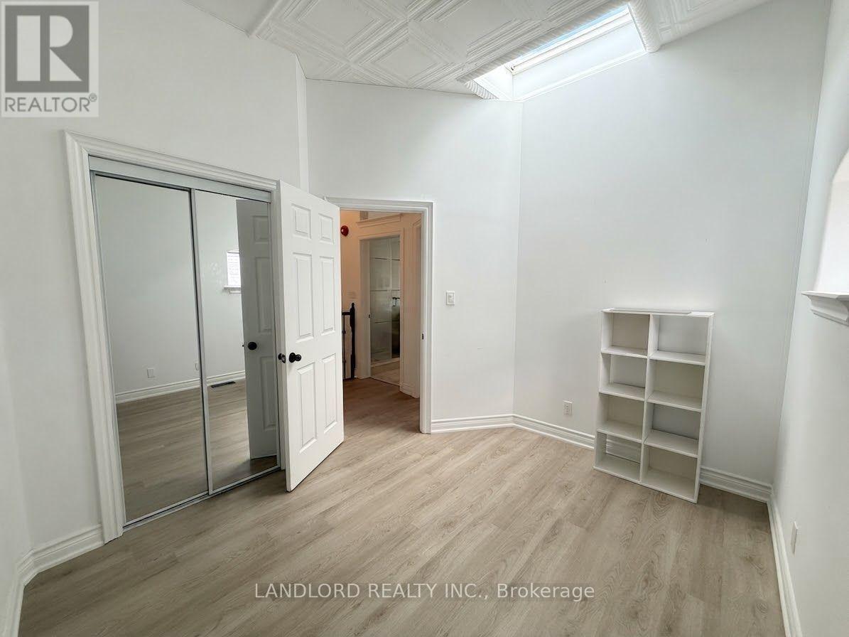 Upr. Fr - 385 Jane Street, Toronto, Ontario  M6S 3Z3 - Photo 14 - W13746686