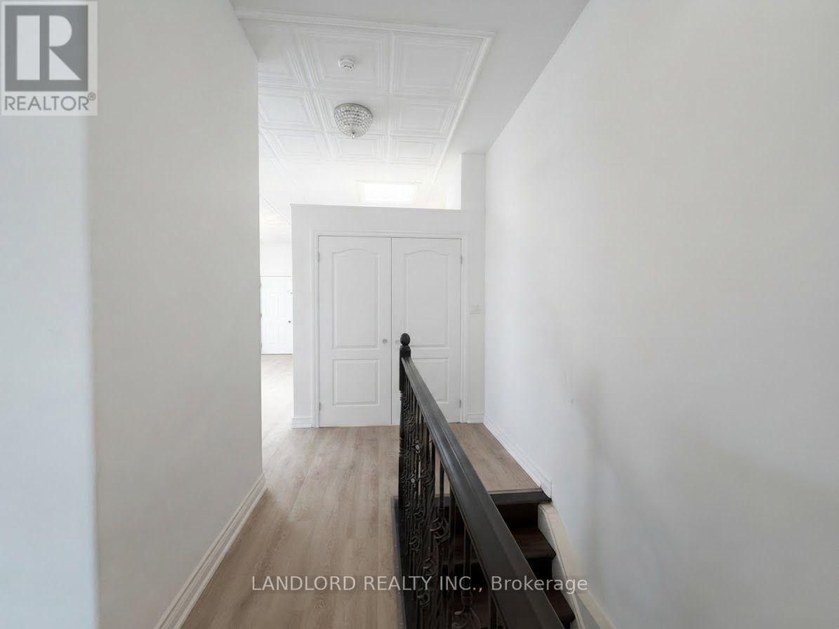 Upr. Fr - 385 Jane Street, Toronto, Ontario  M6S 3Z3 - Photo 25 - W13746686
