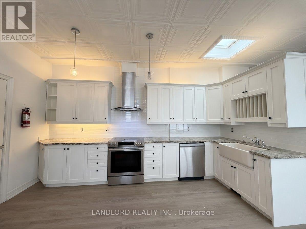 Upr. Fr - 385 Jane Street, Toronto, Ontario  M6S 3Z3 - Photo 3 - W13746686