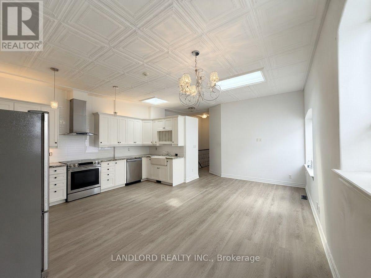 Upr. Fr - 385 Jane Street, Toronto, Ontario  M6S 3Z3 - Photo 5 - W13746686