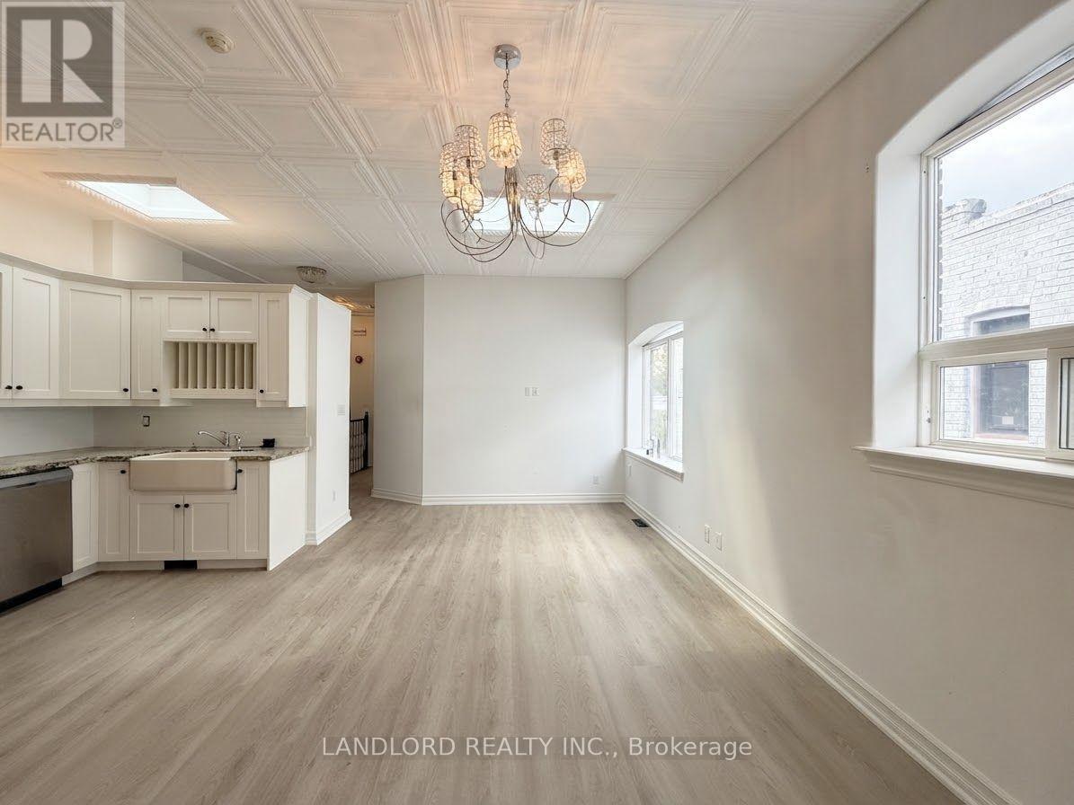Upr. Fr - 385 Jane Street, Toronto, Ontario  M6S 3Z3 - Photo 6 - W13746686