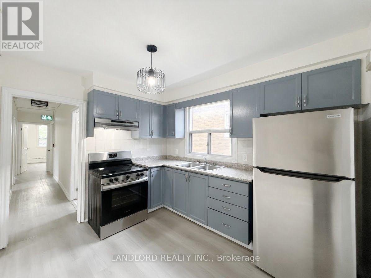 Main - 46 Montcalm Avenue, Toronto, Ontario  M6E 4N7 - Photo 1 - W13746692