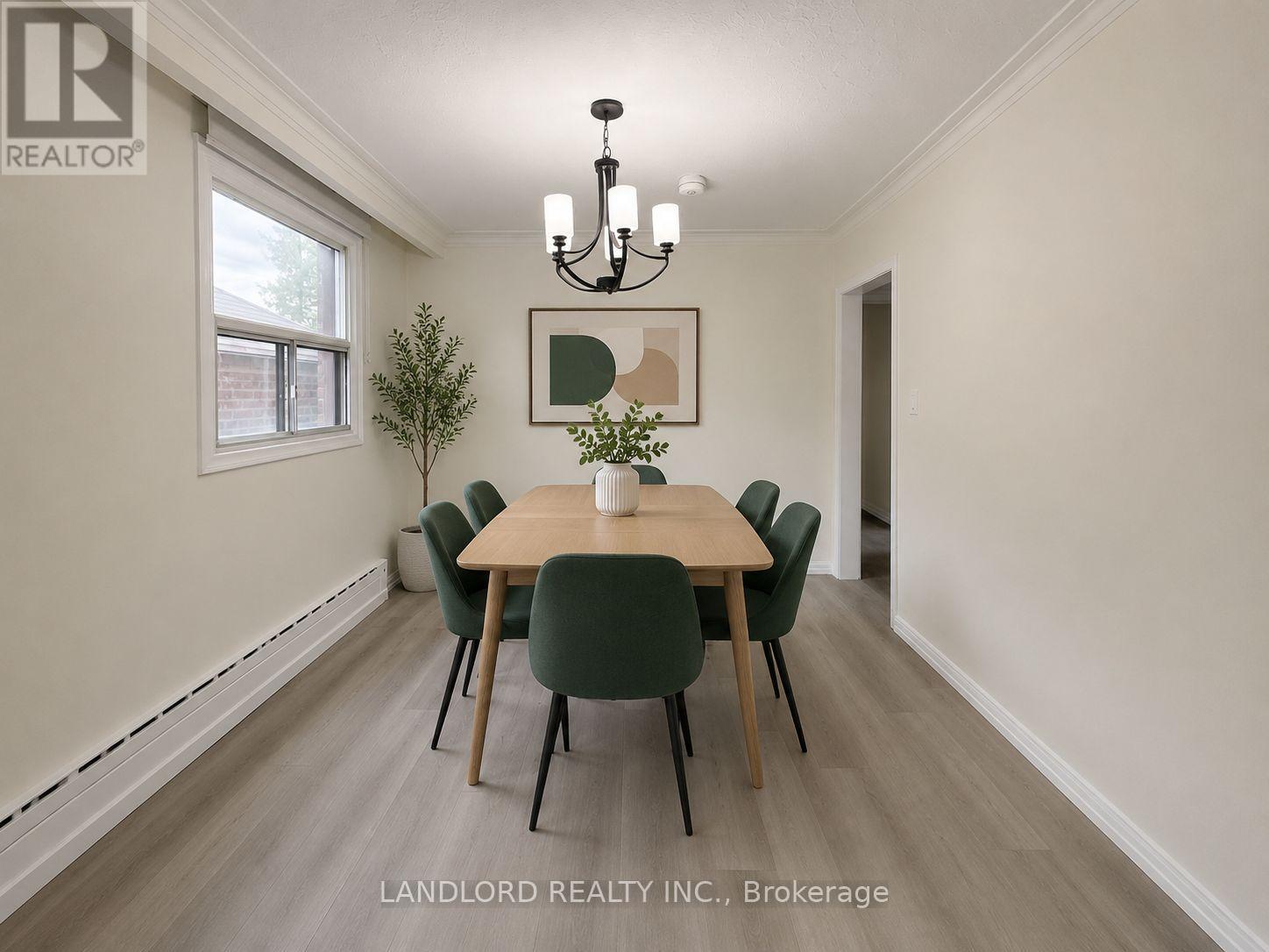 Main - 46 Montcalm Avenue, Toronto, Ontario  M6E 4N7 - Photo 8 - W13746692