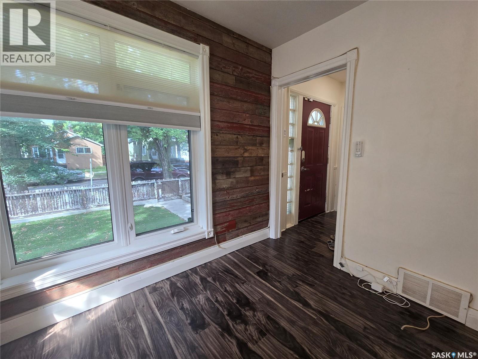 408 I Avenue S, Saskatoon, Saskatchewan  S7M 1P4 - Photo 3 - SK047600
