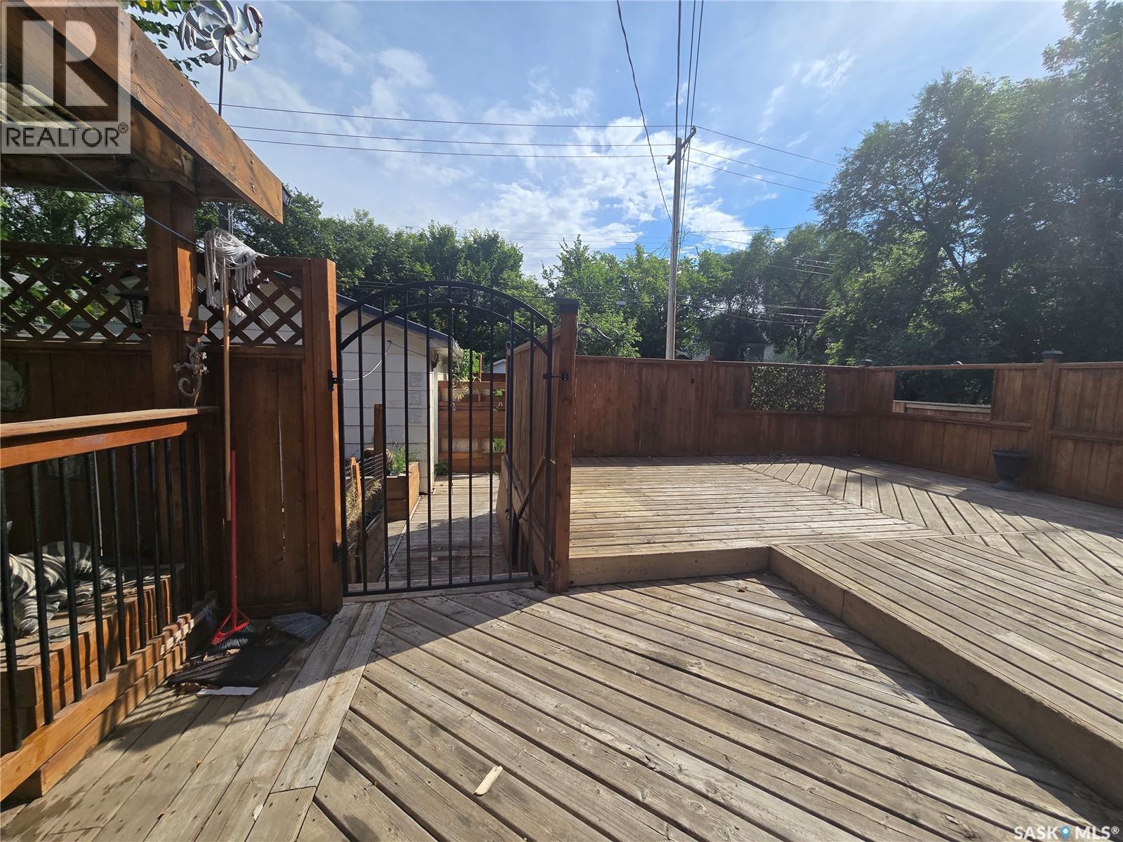 408 I Avenue S, Saskatoon, Saskatchewan  S7M 1P4 - Photo 35 - SK047600