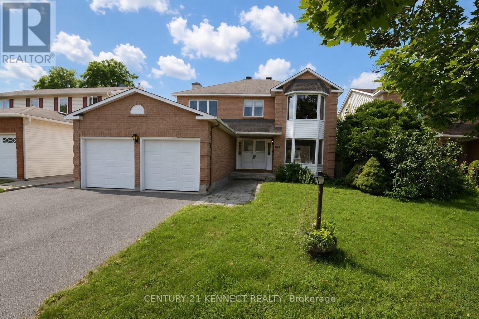 848 Fairlawn Avenue, Ottawa, Ontario  K2A 4C2 - Photo 2 - X13242322