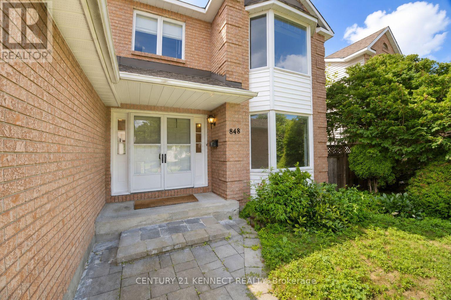848 Fairlawn Avenue, Ottawa, Ontario  K2A 4C2 - Photo 3 - X13242322