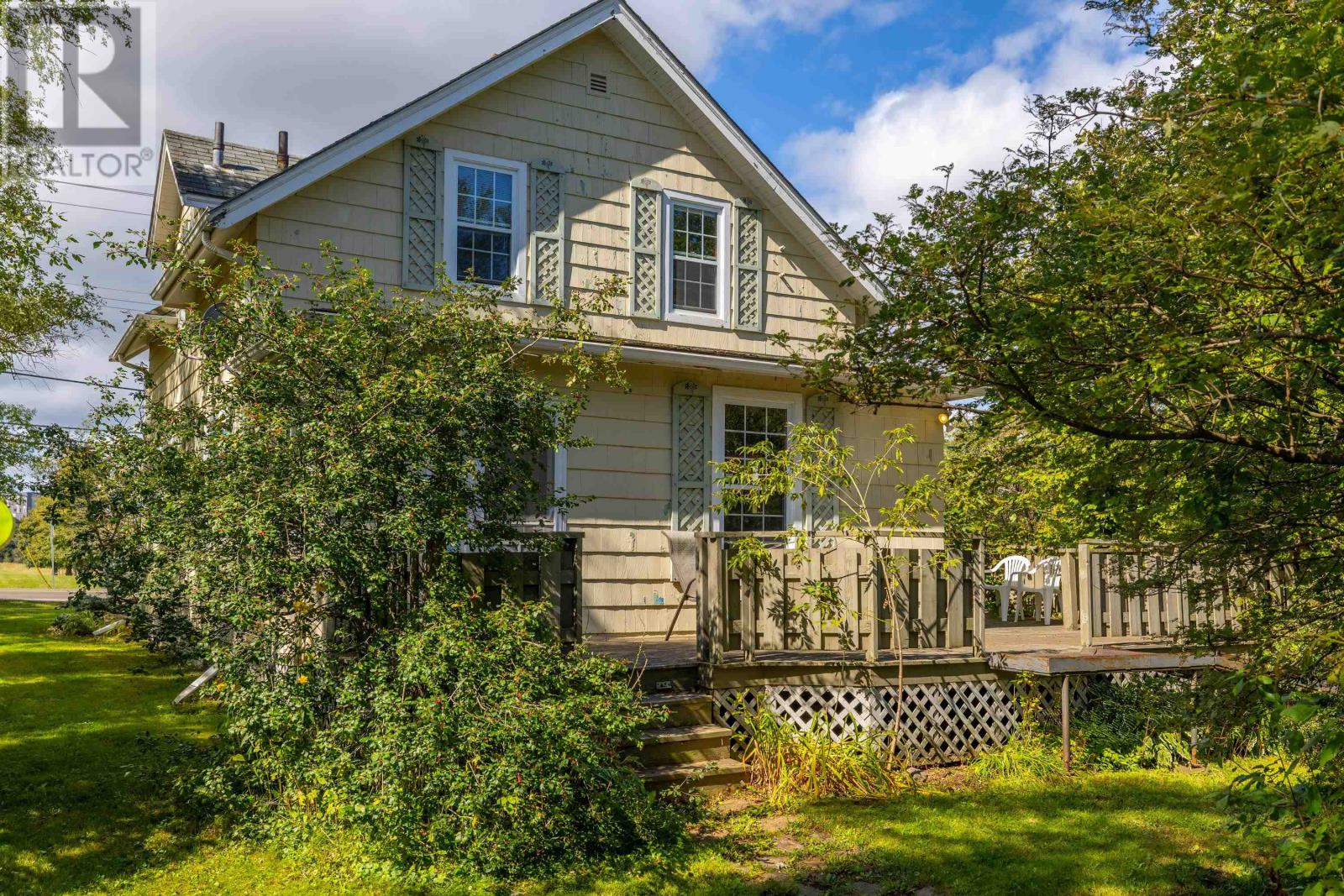 98 Mount Edward Road, Charlottetown, Prince Edward Island  C1A 5S7 - Photo 3 - 202622386
