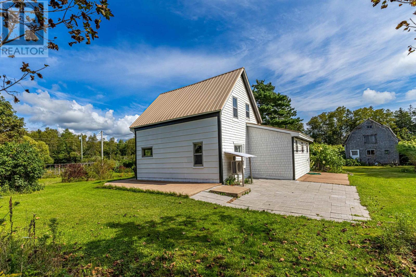 611 Line Road, Milltown Cross, Prince Edward Island C0A 1R0 - Photo 4 - 202622480