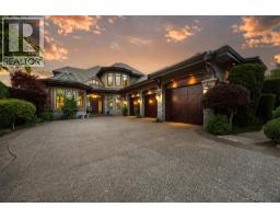 2449 Selkirk Drive, Kelowna, British Columbia  V1V 2R7 - Photo 3 - 10389851