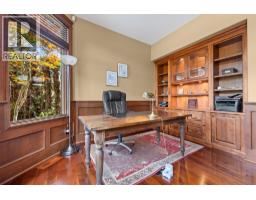 2449 Selkirk Drive, Kelowna, British Columbia  V1V 2R7 - Photo 42 - 10389851