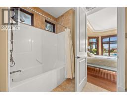 2449 Selkirk Drive, Kelowna, British Columbia  V1V 2R7 - Photo 64 - 10389851