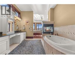 2449 Selkirk Drive, Kelowna, British Columbia  V1V 2R7 - Photo 36 - 10389851