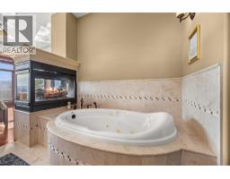 2449 Selkirk Drive, Kelowna, British Columbia  V1V 2R7 - Photo 39 - 10389851
