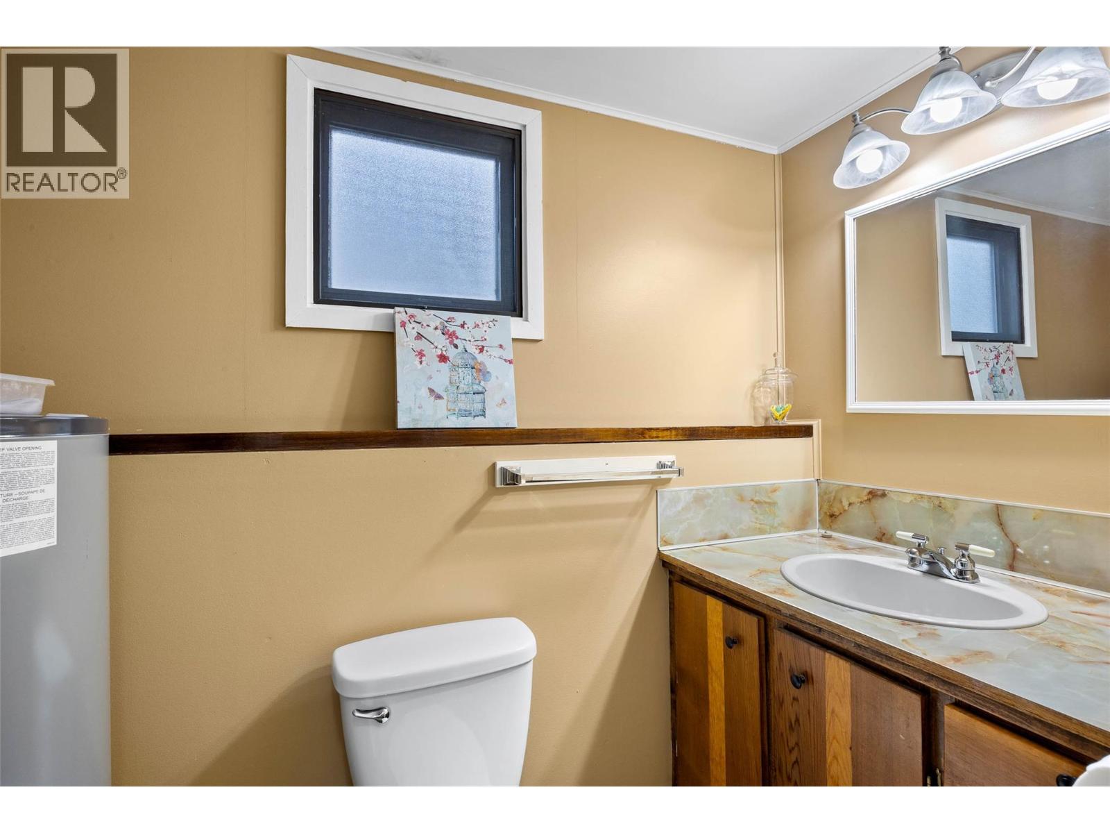 1026 Hillside Avenue, Chase, British Columbia  V0E 1M0 - Photo 12 - 10399874