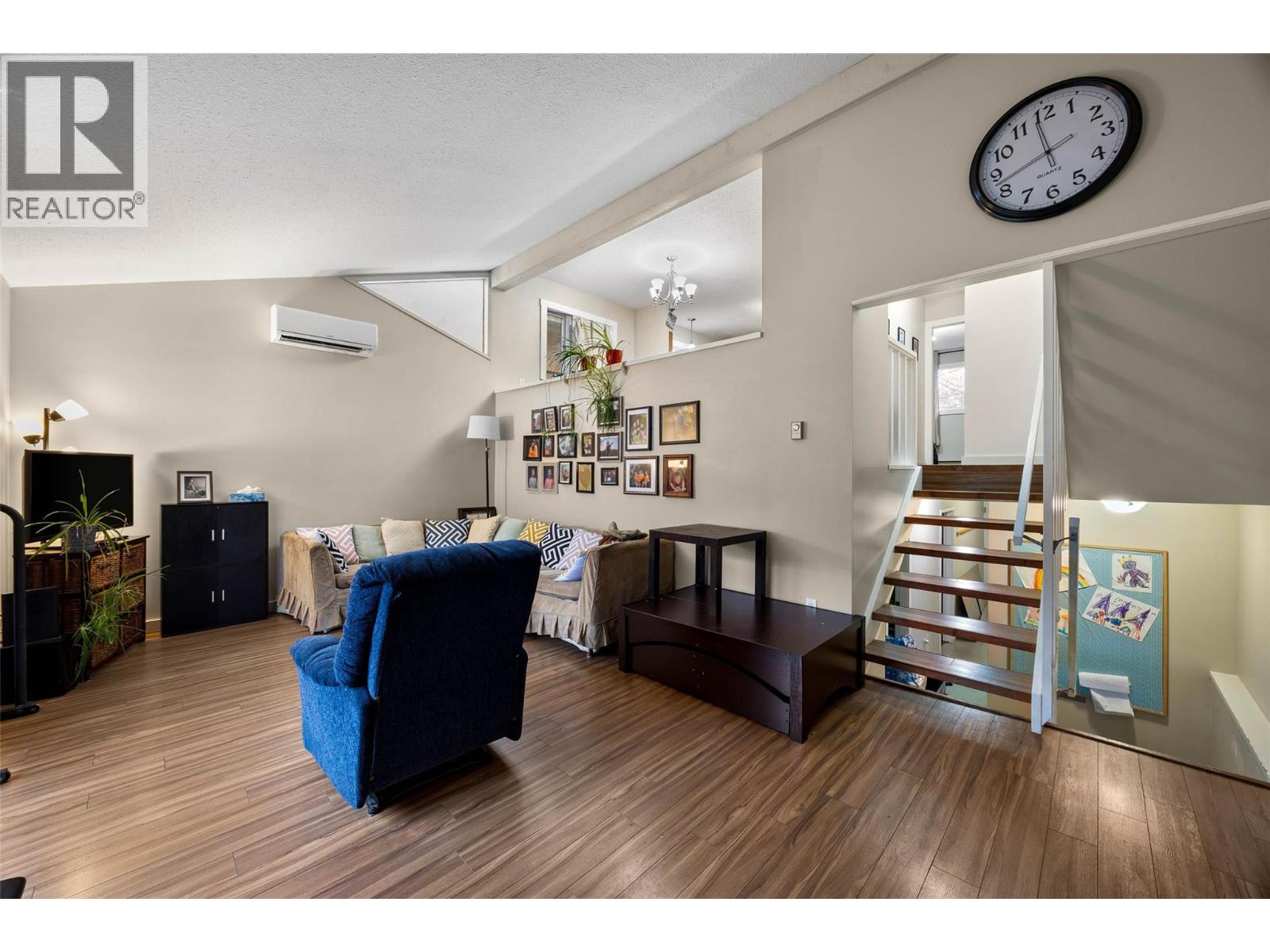 1026 Hillside Avenue, Chase, British Columbia  V0E 1M0 - Photo 3 - 10399874