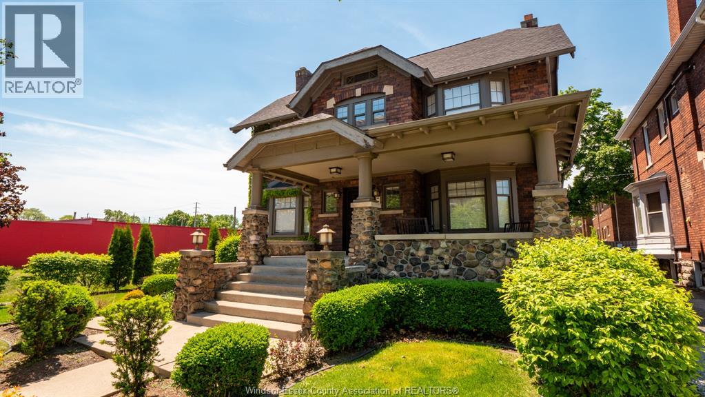 1165 OUELLETTE AVENUE, Windsor, Ontario