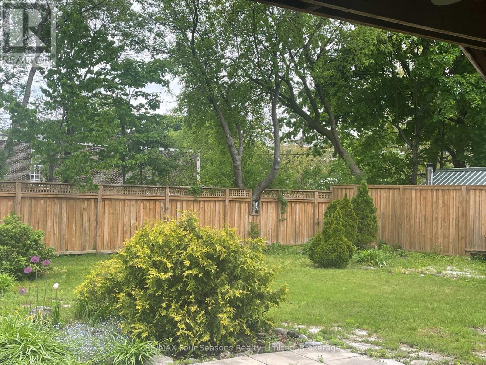61 Sixth Street, Collingwood, Ontario  L9Y 1Y8 - Photo 14 - S13746824