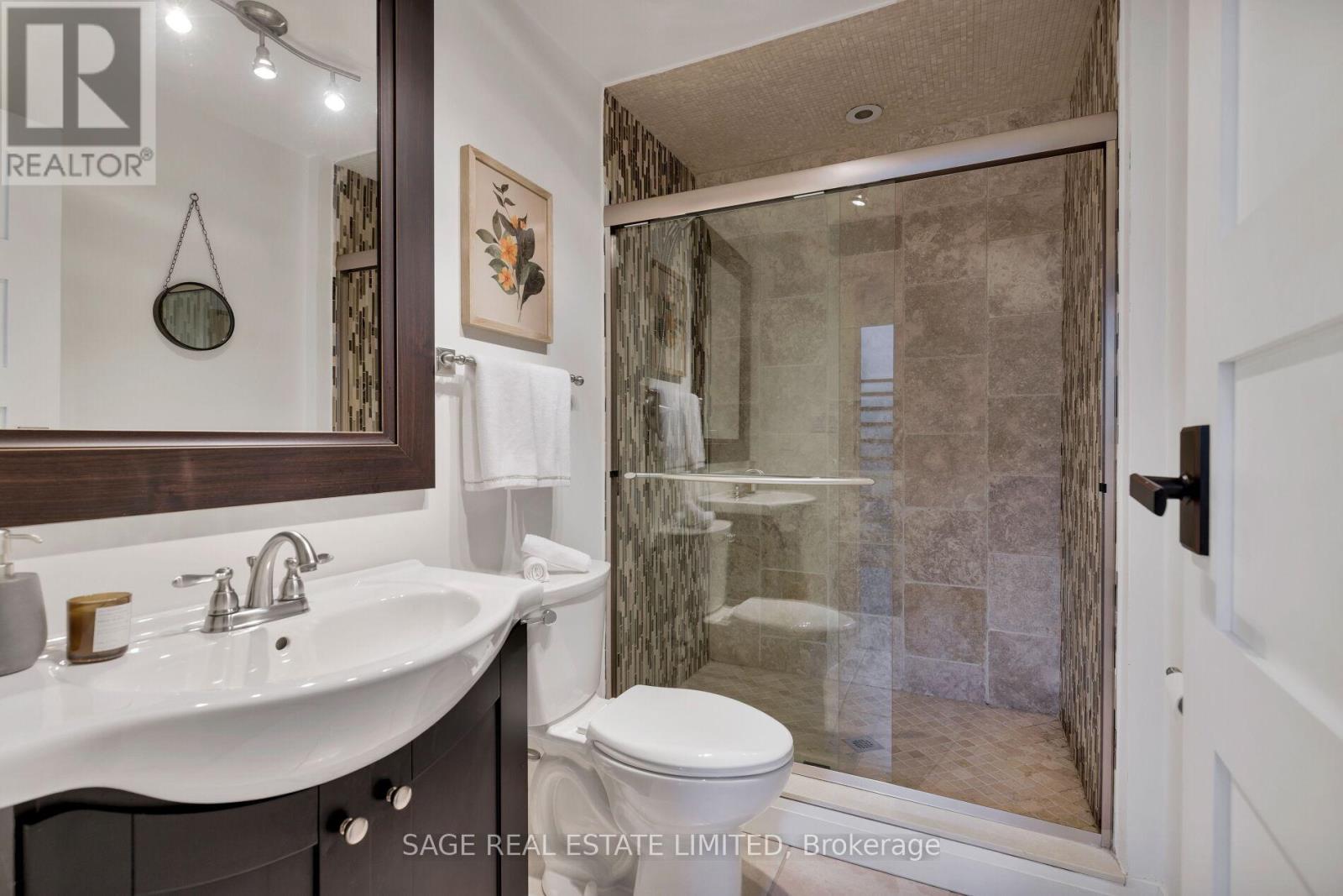 39 Loyalist Road, Toronto, Ontario  M9A 3P2 - Photo 42 - W13735406