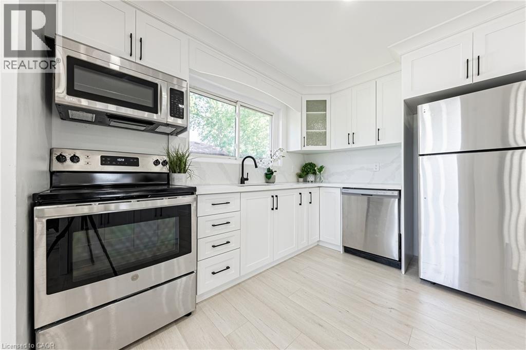 22 William Johnson Street Unit# Mainfloor, Stoney Creek, Ontario  L8J 1B4 - Photo 6 - 40860794