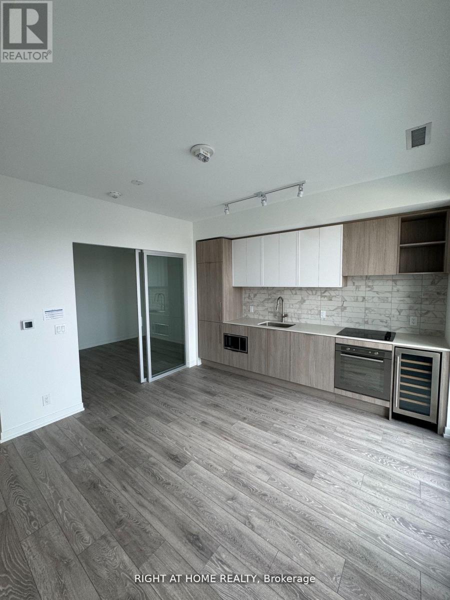 1512 - 2020 Bathurst Street, Toronto, Ontario  M5P 0A6 - Photo 2 - C13746704