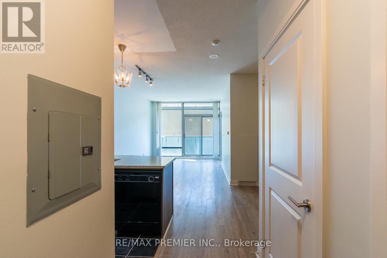 205 - 21 Scollard Street, Toronto, Ontario  M5R 1G1 - Photo 2 - C13746756