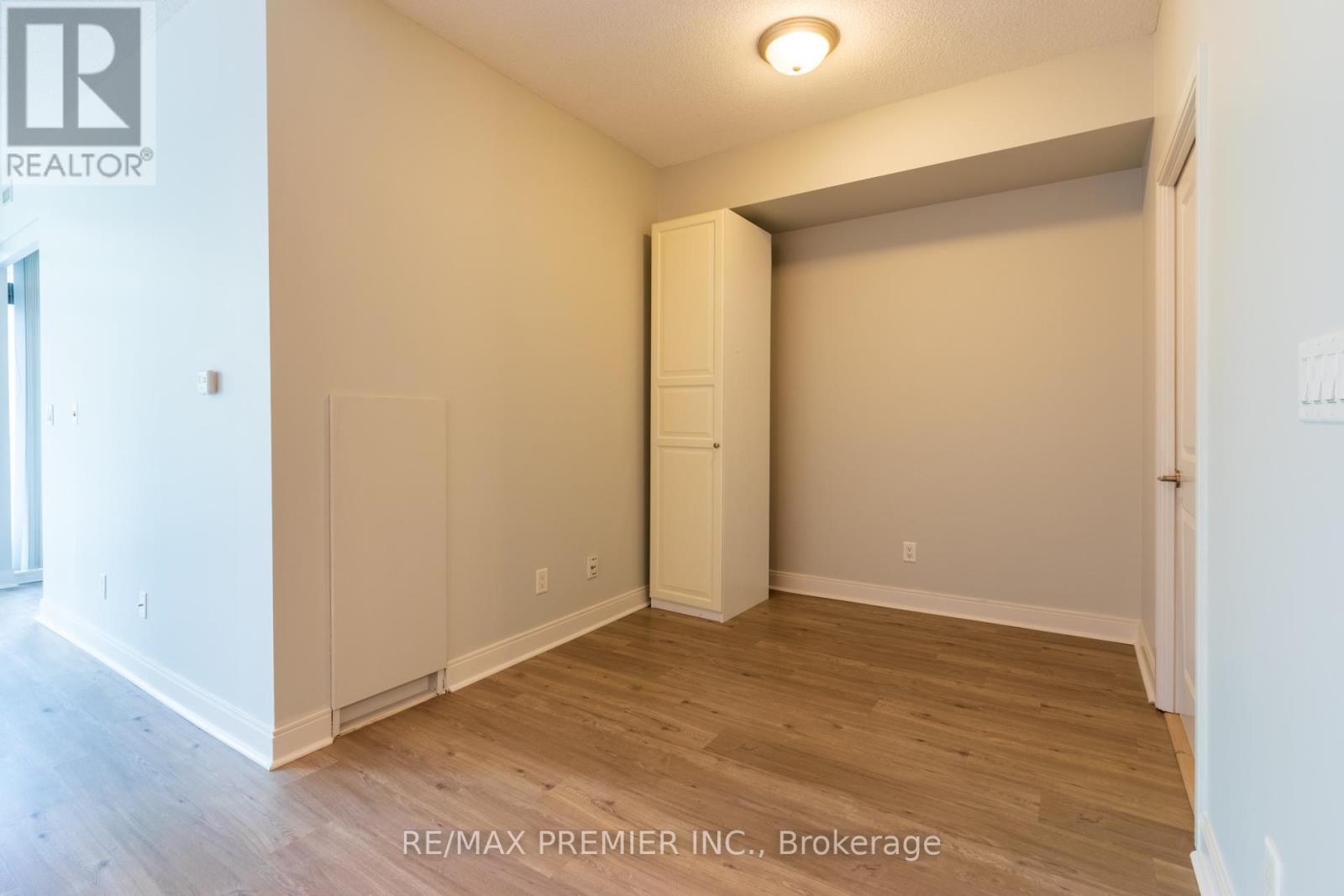 205 - 21 Scollard Street, Toronto, Ontario  M5R 1G1 - Photo 5 - C13746756