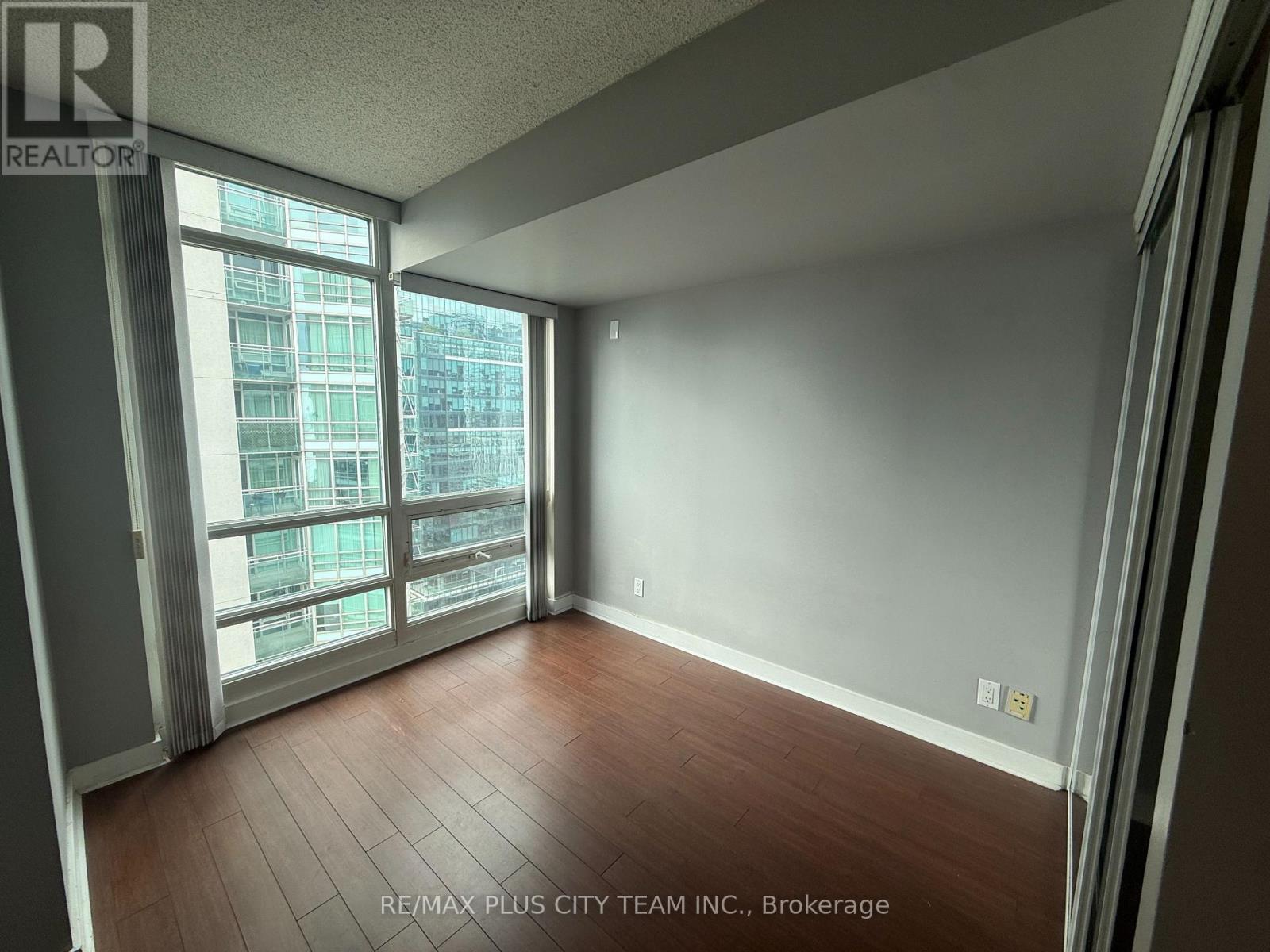 3011 - 381 Front Street W, Toronto, Ontario  M5V 3R8 - Photo 12 - C13746772