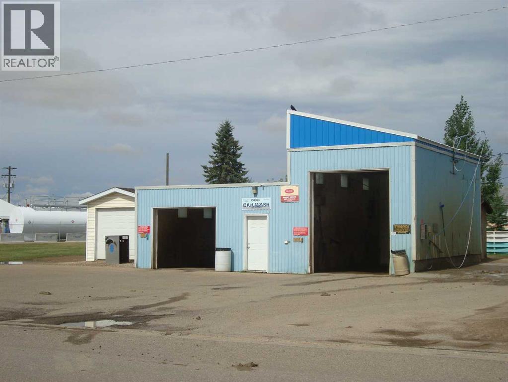 116 1st Avenue, Trochu, Alberta  T0M 2C0 - Photo 4 - A2300868