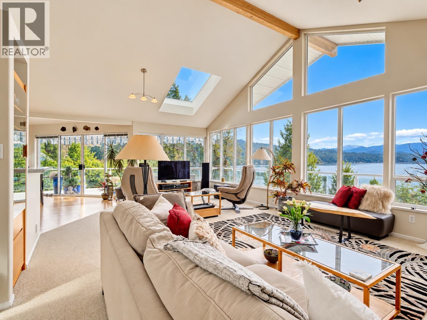 6484 N Gale Avenue, Sechelt, British Columbia  V7Z 0L1 - Photo 13 - R3097899