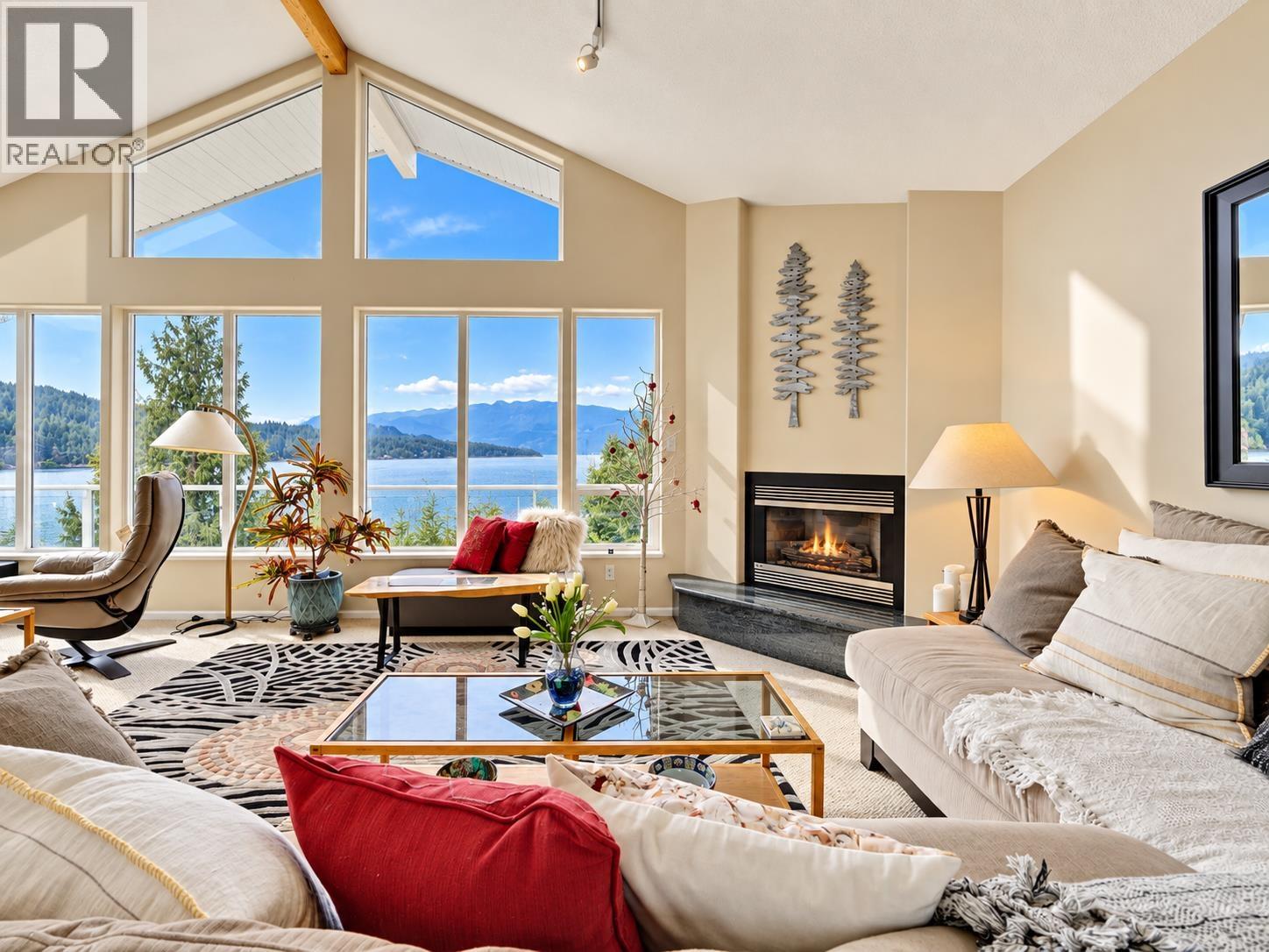 6484 N Gale Avenue, Sechelt, British Columbia  V7Z 0L1 - Photo 9 - R3097899