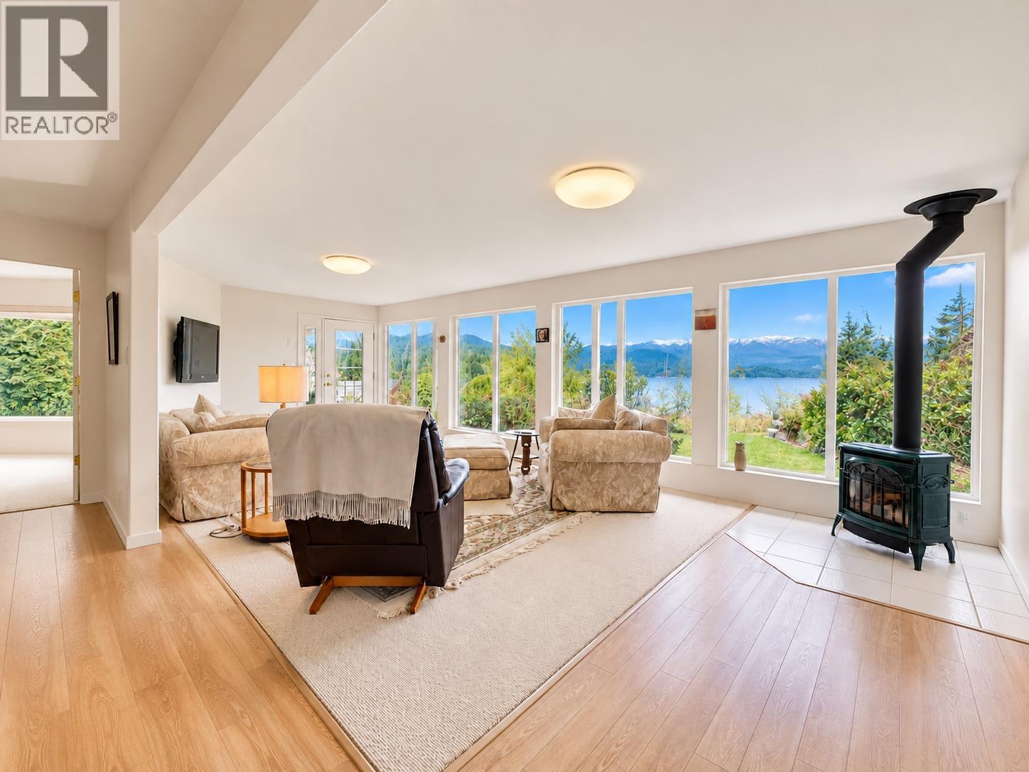 6484 N Gale Avenue, Sechelt, British Columbia  V7Z 0L1 - Photo 33 - R3097899