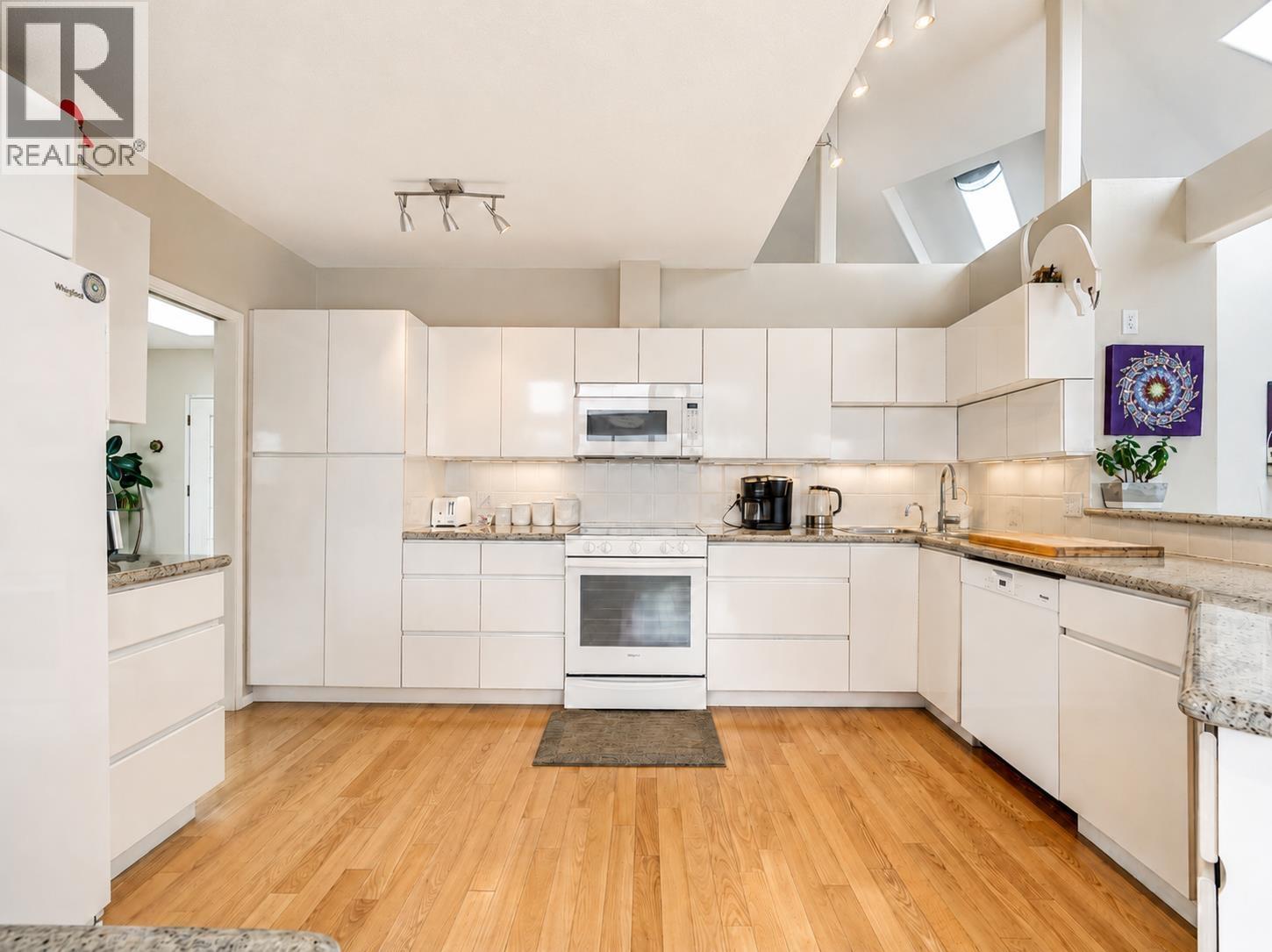 6484 N Gale Avenue, Sechelt, British Columbia  V7Z 0L1 - Photo 17 - R3097899