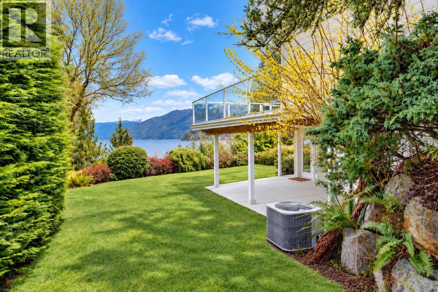 6484 N Gale Avenue, Sechelt, British Columbia  V7Z 0L1 - Photo 35 - R3097899