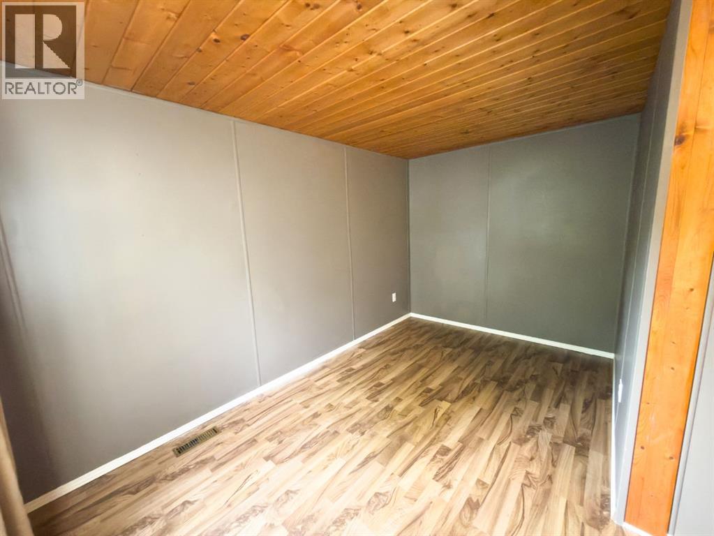 5101 49 Avenue, Botha, Alberta  T0C 0N0 - Photo 15 - A2342343