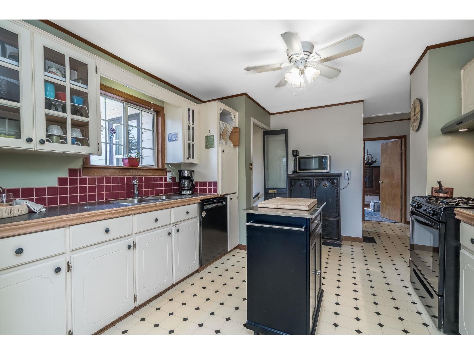 8992 Royal Street, Langley, British Columbia  V1M 2R9 - Photo 7 - R3161383