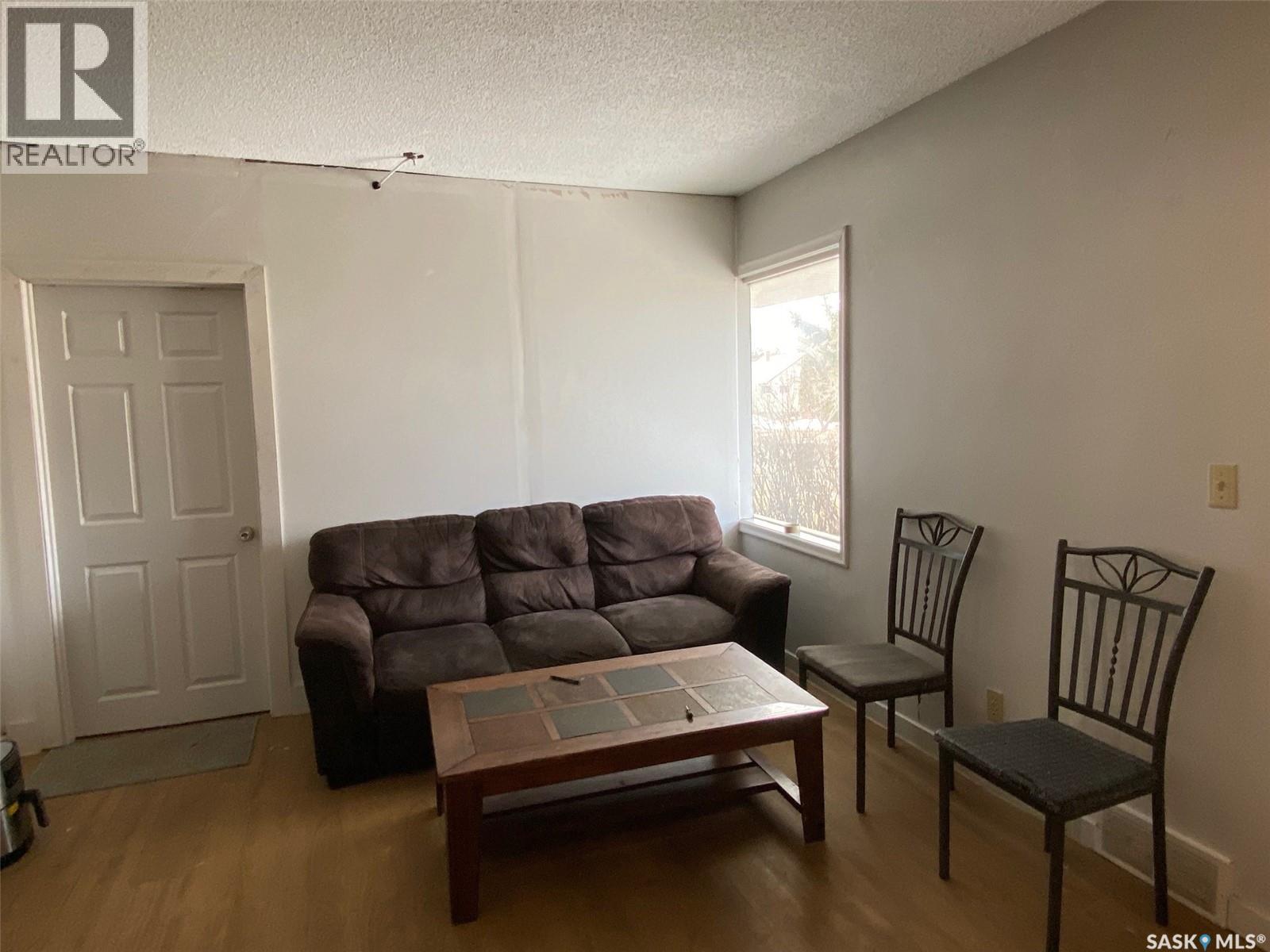 31 Irwin Avenue, Yorkton, Saskatchewan  S3N 4C6 - Photo 4 - SK047576
