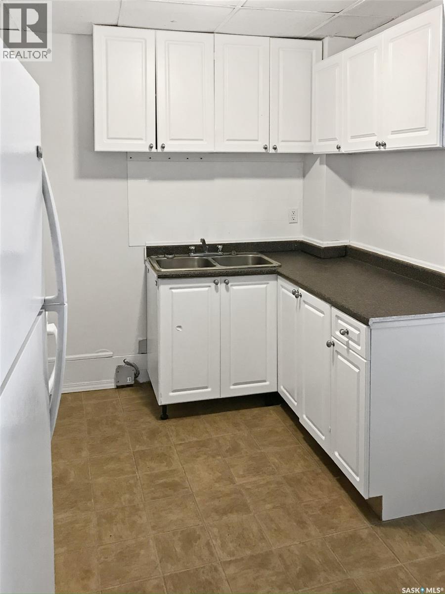 301 Cheadle Street E, Swift Current, Saskatchewan  S9H 1G5 - Photo 27 - SK047441