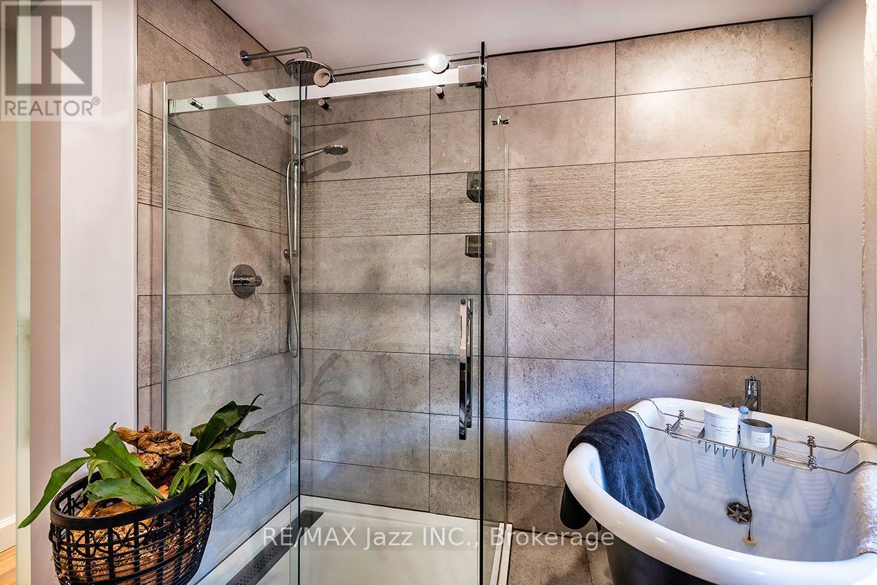 1085 Willowdale Avenue, Oshawa, Ontario  L1H 1W7 - Photo 19 - E13739968