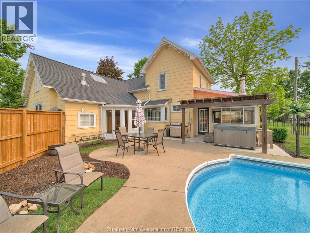 42 Middleton LINE, Wheatley, Ontario