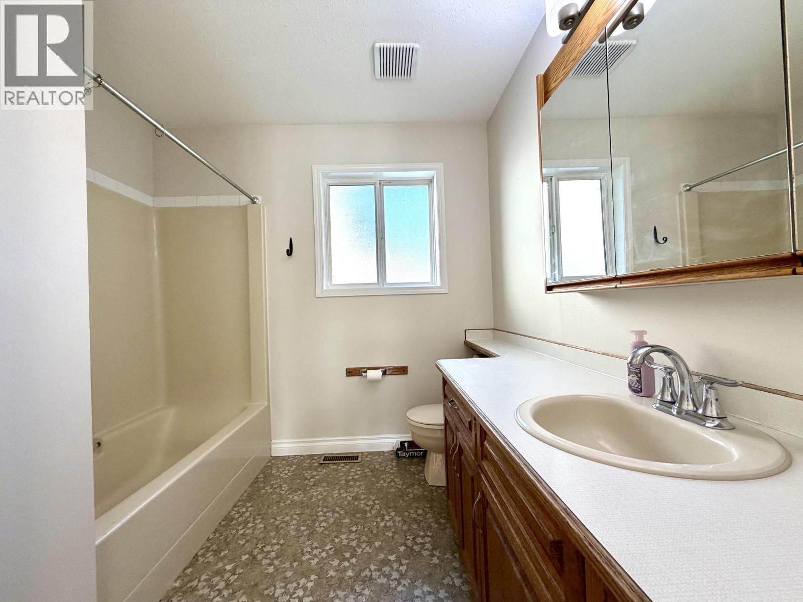1411 Driftwood Crescent, Smithers, British Columbia  V0J 2N0 - Photo 23 - R3148888
