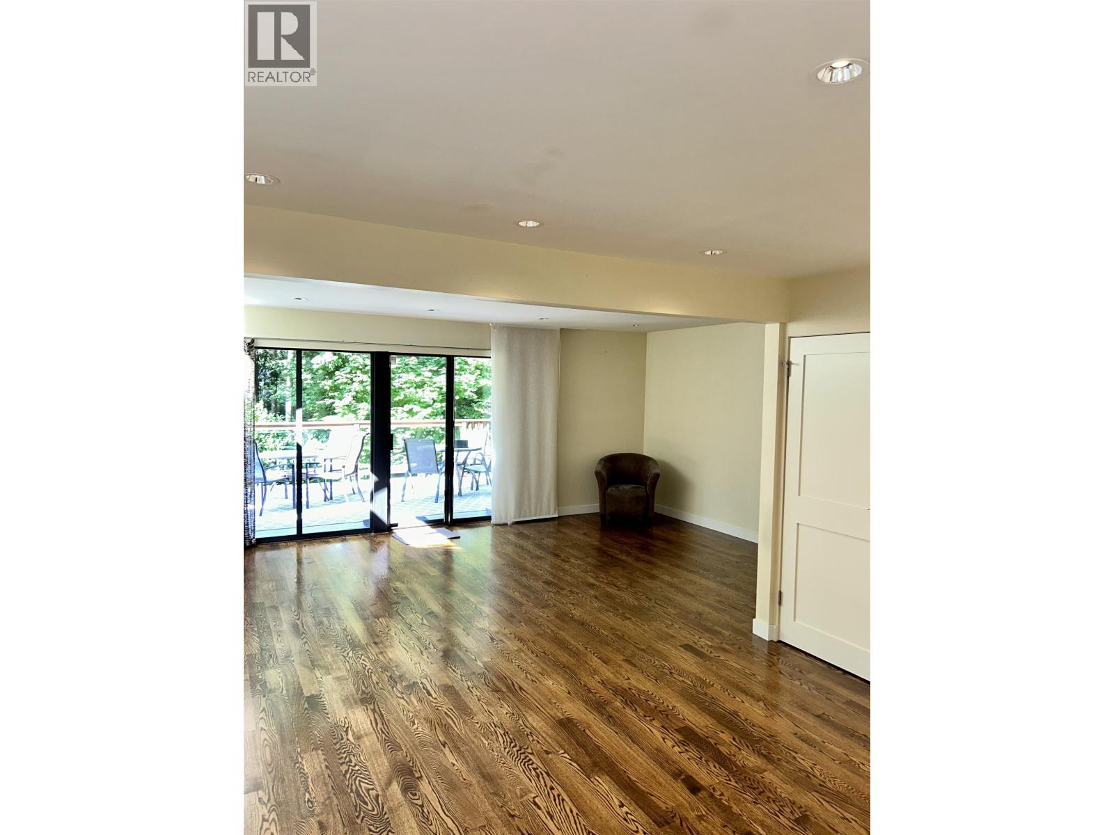 5639 White Pine Lane, North Vancouver, British Columbia  V7R 4S1 - Photo 10 - R3161599